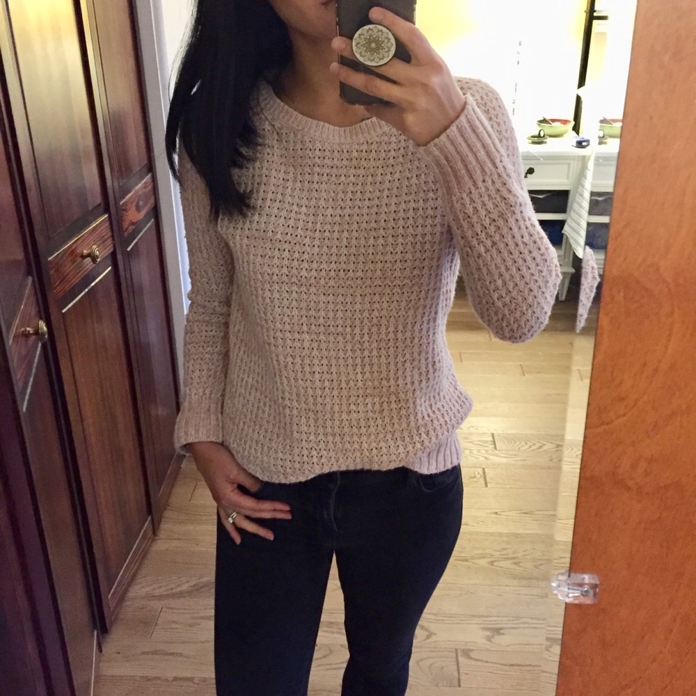 Banana Republic dusty pink sweater